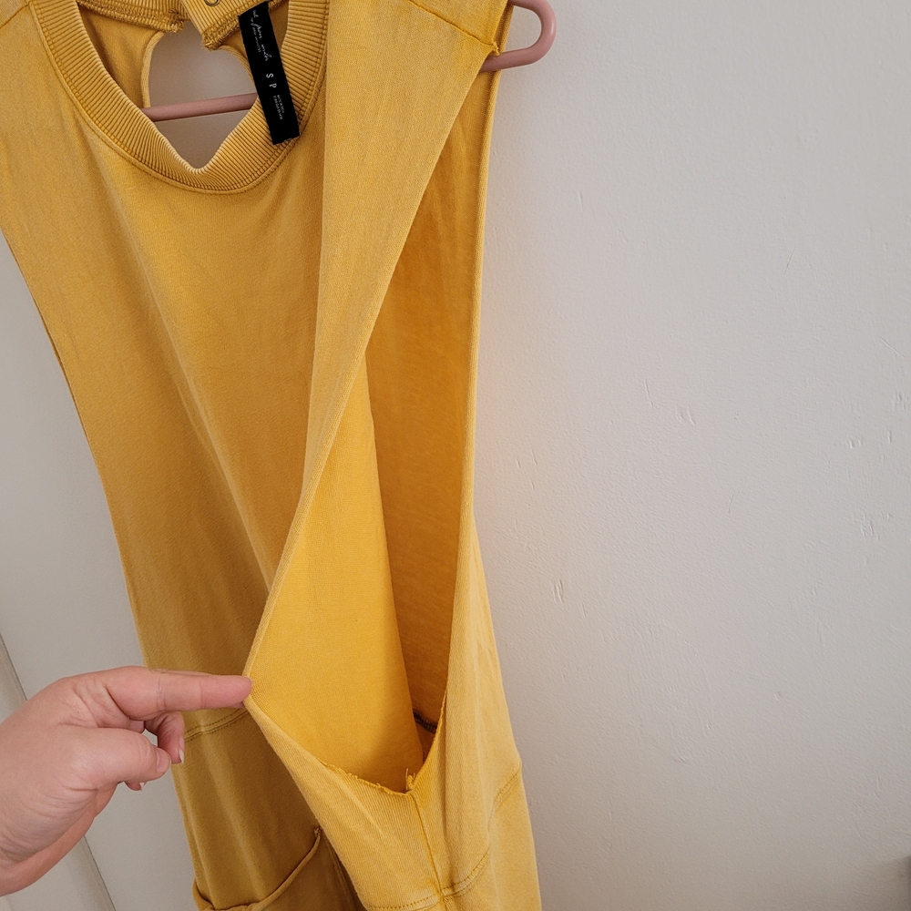 Urban Outfitters Yellow Sleeveless Wide-Leg Jumpsuit with Pockets - Picture 4 of 6